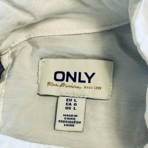 Women’s Crop White Blouse Size L - Picture 8 of 11